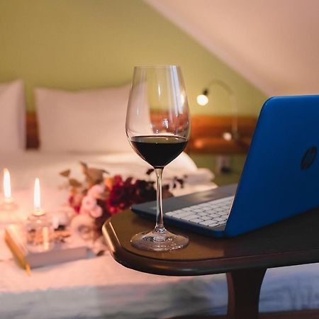 Aivengo Hotel Kolodenka Ngoại thất bức ảnh